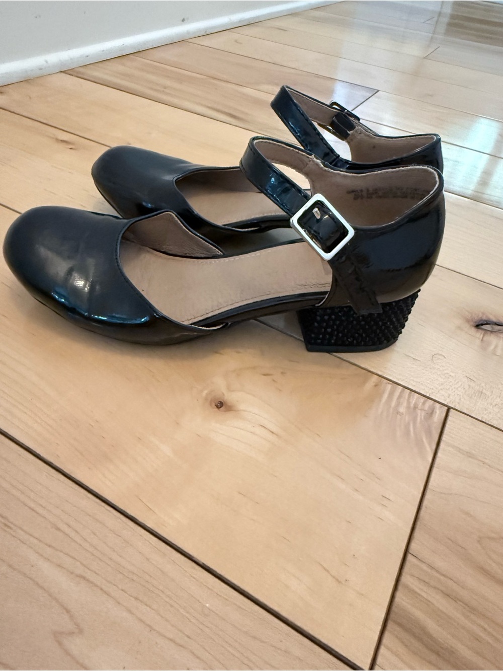 Dolce Vita Girls Black Patent Mary Jane Block Heel Shoes size 3